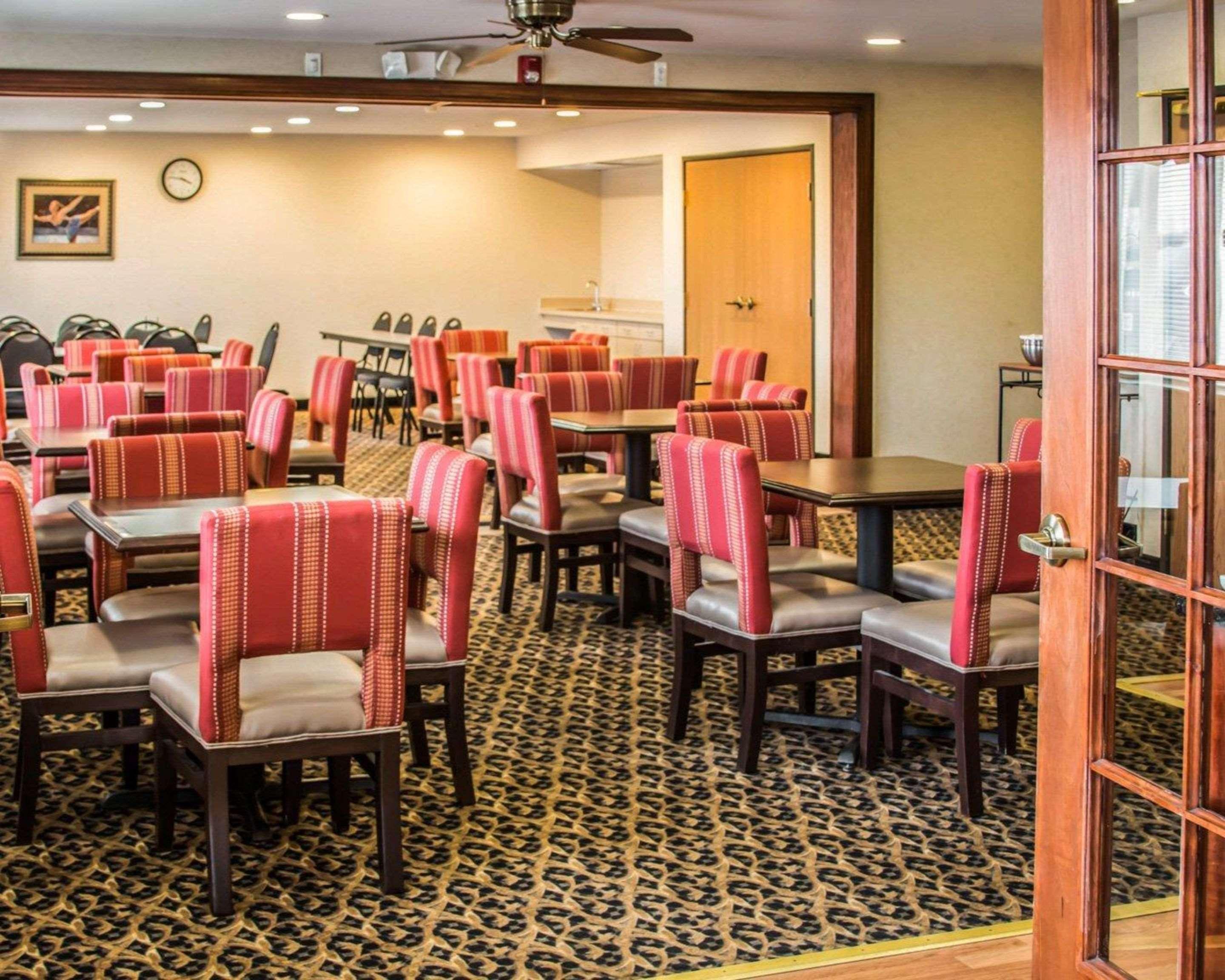 Comfort Inn & Suites Dimondale - Lansing Ngoại thất bức ảnh
