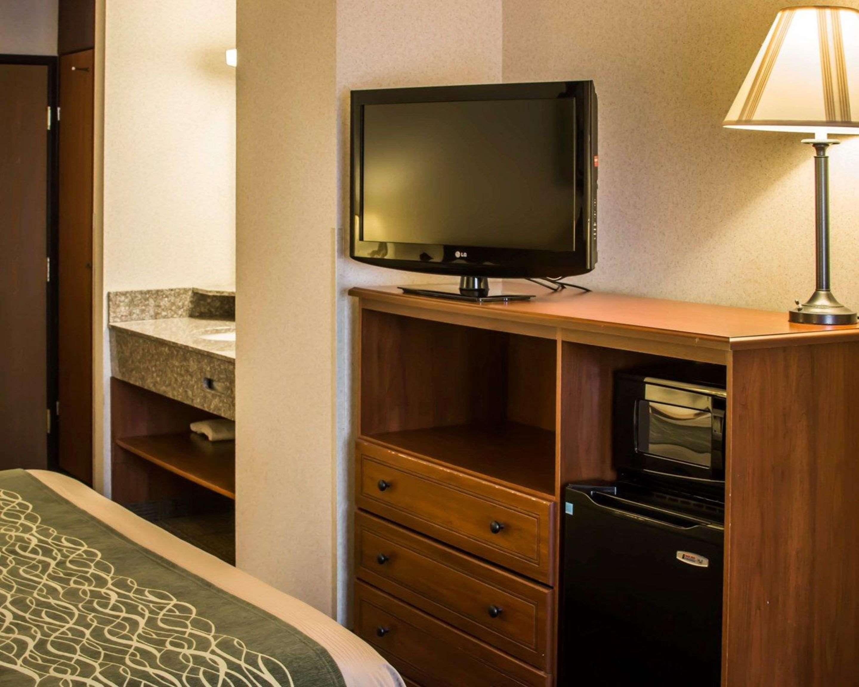 Comfort Inn & Suites Dimondale - Lansing Ngoại thất bức ảnh