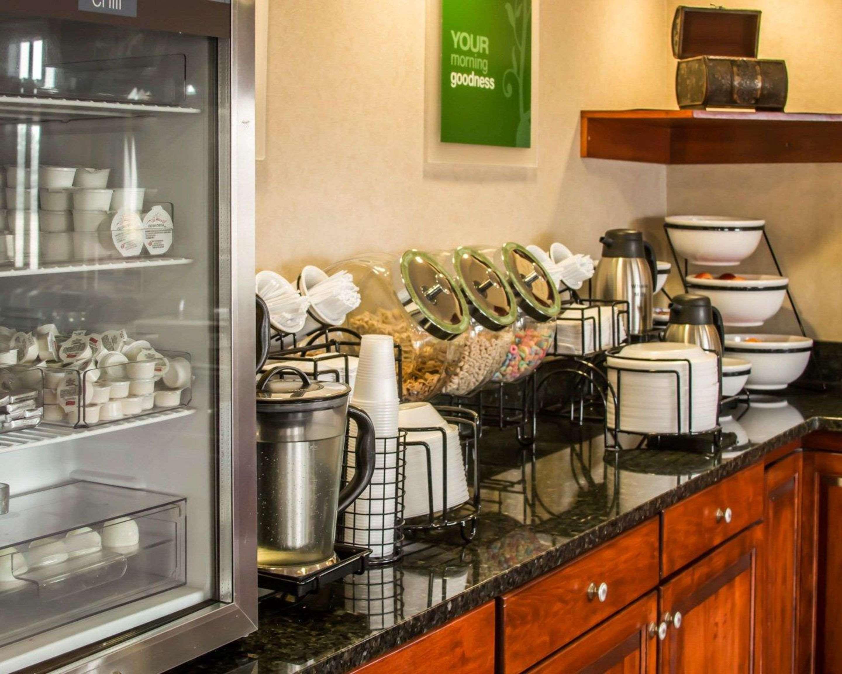Comfort Inn & Suites Dimondale - Lansing Ngoại thất bức ảnh